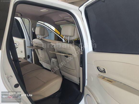 2012 RENAULT SCENİC 1,5 DCİ PRİVİLEGE 220.KM OTOMATİK BOYASIZ