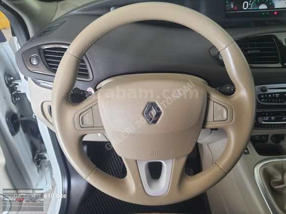 2012 RENAULT SCENİC 1,5 DCİ PRİVİLEGE 220.KM OTOMATİK BOYASIZ