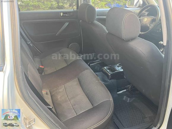 VOLKSWAGEN PASSAT 1.8 BASİC
