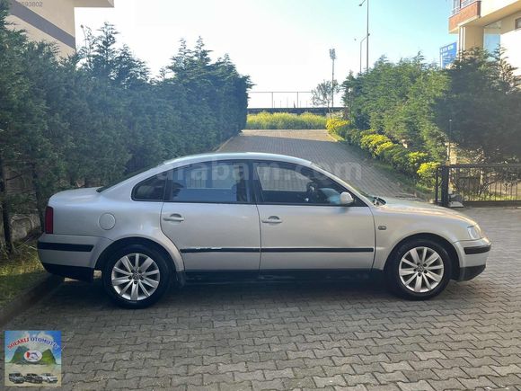 VOLKSWAGEN PASSAT 1.8 BASİC