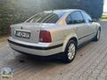 VOLKSWAGEN PASSAT 1.8 BASİC