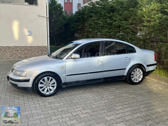 VOLKSWAGEN PASSAT 1.8 BASİC