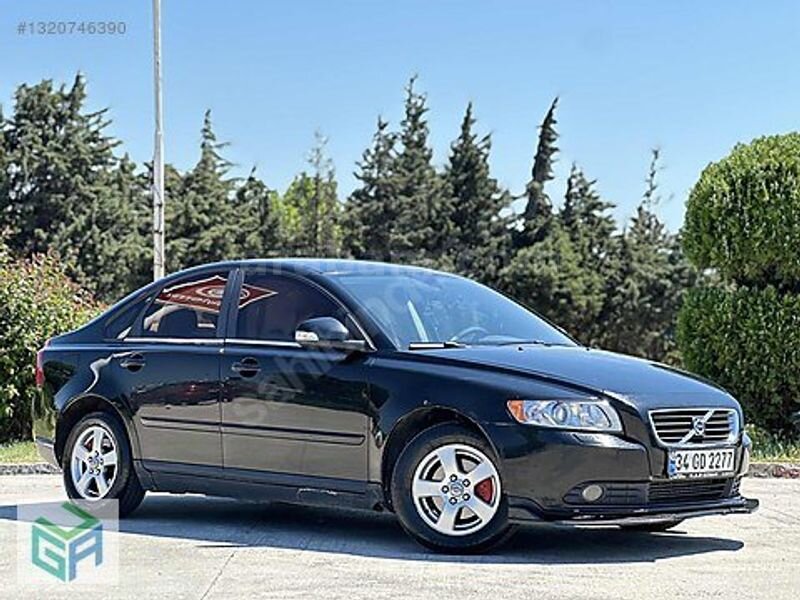 Galeriden Volvo S40 1.6 D Dynamic 2009 Model İstanbul 235.000 km Siyah