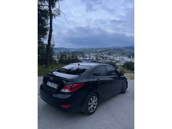 Sahibinden Hyundai Accent Blue 1.6 CRDI Mode Plus 2014 Model 