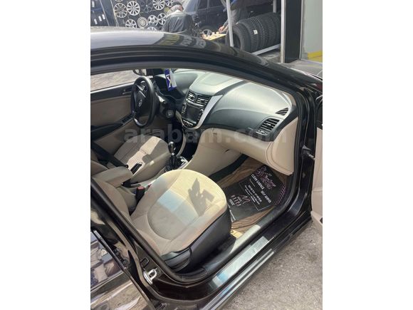 Sahibinden Hyundai Accent Blue 1.6 CRDI Mode Plus 2014 Model 