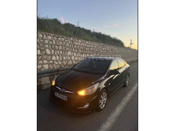 Sahibinden Hyundai Accent Blue 1.6 CRDI Mode Plus 2014 Model 