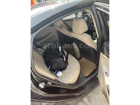 Sahibinden Hyundai Accent Blue 1.6 CRDI Mode Plus 2014 Model 