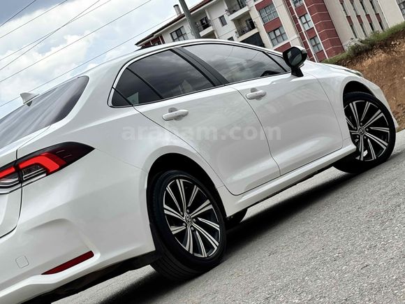 NOKTA HATASIZ BOYASIZ TOYOTA COROLLA 1.5 FLAME X PACK OTOMATİK VİTES