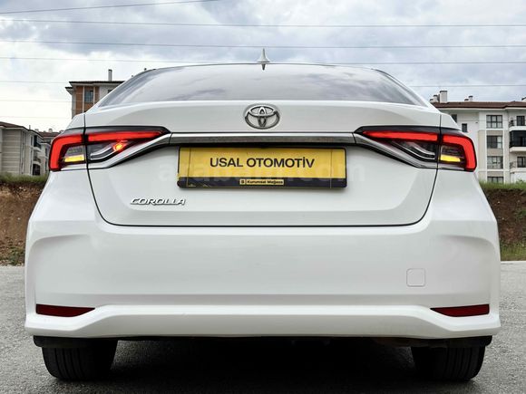 NOKTA HATASIZ BOYASIZ TOYOTA COROLLA 1.5 FLAME X PACK OTOMATİK VİTES