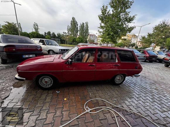 RENAULT 12