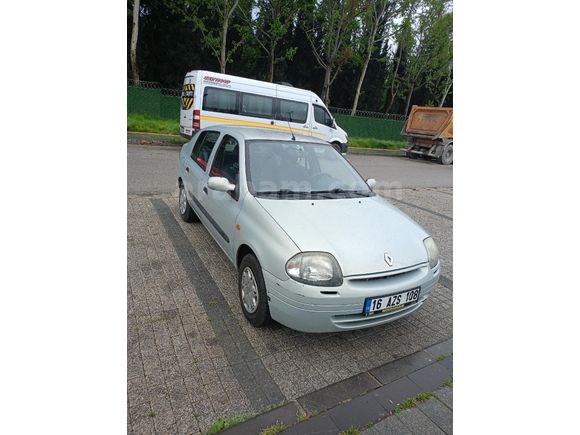 Sahibinden Renault Clio 1.4 RN 2000 Model  95.000 km Gri (Gümüş)