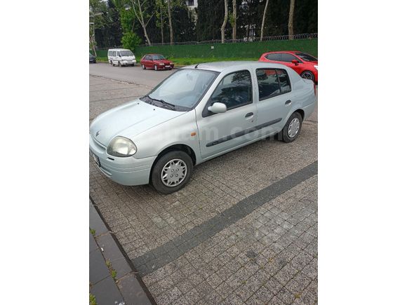 Sahibinden Renault Clio 1.4 RN 2000 Model  95.000 km Gri (Gümüş)