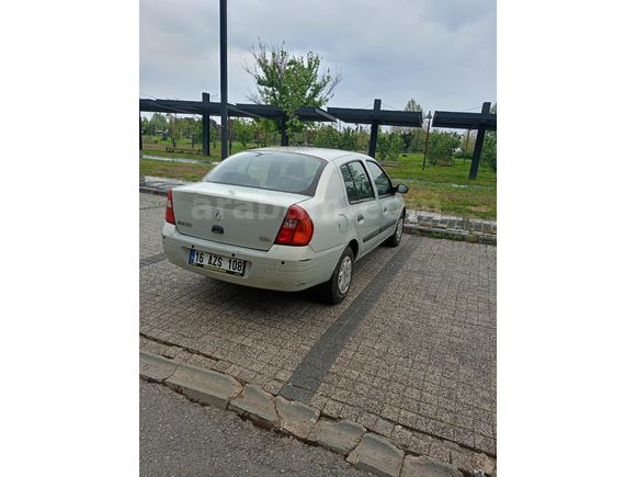 Sahibinden Renault Clio 1.4 RN 2000 Model  95.000 km Gri (Gümüş)