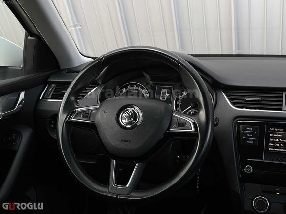 GÜROĞLUNDAN 2017 MODEL 185 BİN KM DE HATASIZ OTOMATİK 1.6 TDI