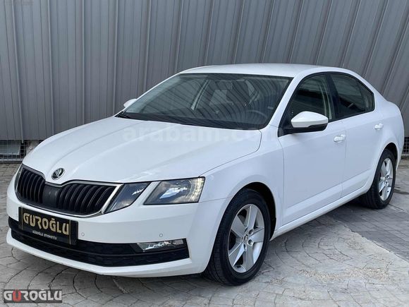GÜROĞLUNDAN 2017 MODEL 185 BİN KM DE HATASIZ OTOMATİK 1.6 TDI