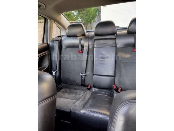 Sahibinden Volkswagen Passat 1.8 T Highline 2004 Model