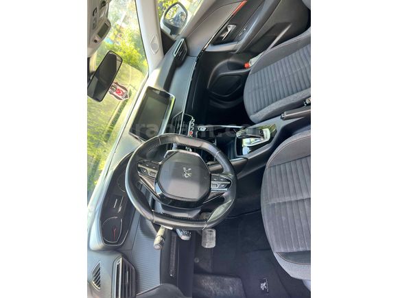 Sahibinden Peugeot 2008 1.2 PureTech Active 2020 Model  76.500 km Beyaz