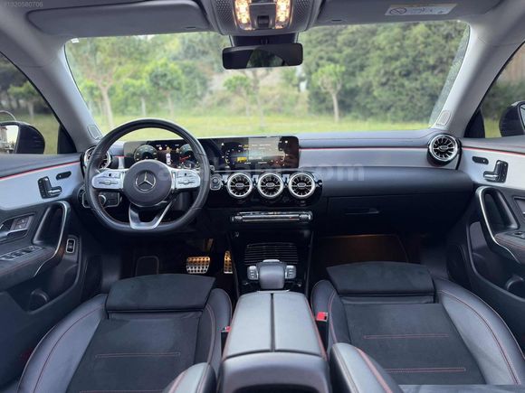 AKKOÇ AUTODAN HATASIZ BOYASIZ 80 BİN KM AMG+ 4Matic