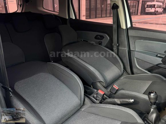 2022 Duster 1.5 BlueDCI 4x4 FULL servis bakımlı