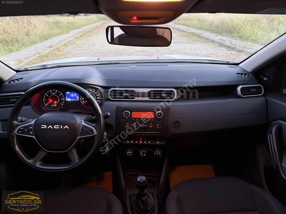 HATASIZ BOYASIZ TRAMERSİZ 57 BİN KM 2024 DUSTER 1.5 DİZEL 4X4