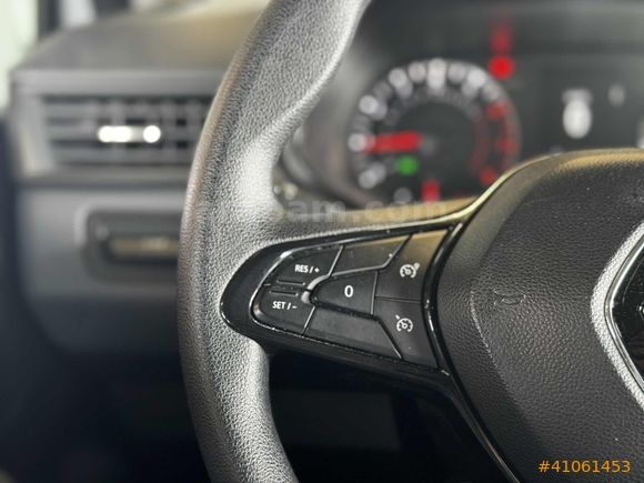 YKTCAR AUTOGROSS'DAN 2023 CLIO JOY 37.526 KM'DE