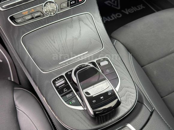 Auto Velux Boyasız 2018 Mercedes E 180 Amg-Command-48.000 Km
