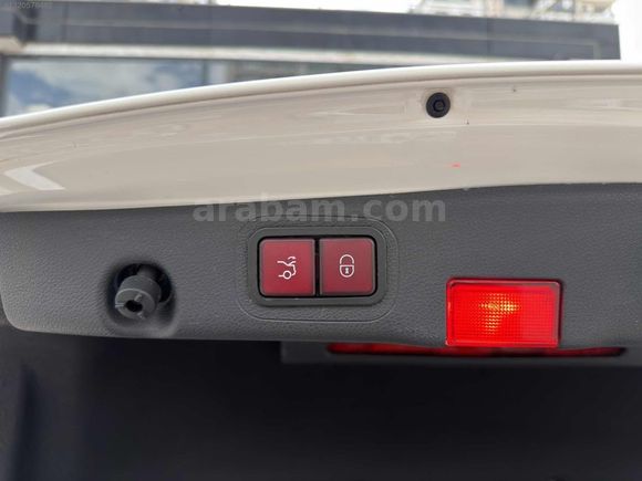 Auto Velux Boyasız 2018 Mercedes E 180 Amg-Command-48.000 Km