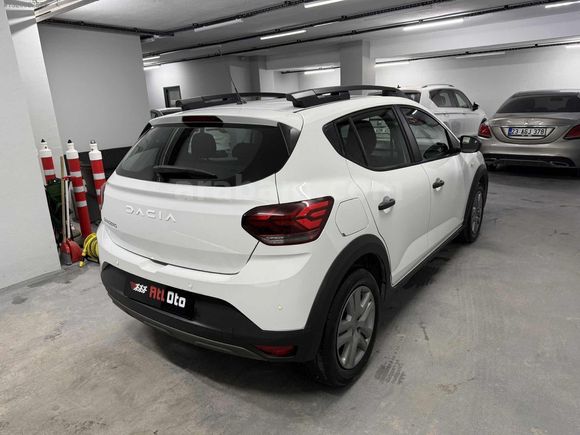 2023 49 BINDE 1.0 TCE OTOMATİK ESSENTİAL EMSALSİZ TEMİZLİKTE