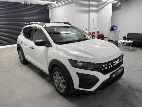 2023 49 BINDE 1.0 TCE OTOMATİK ESSENTİAL EMSALSİZ TEMİZLİKTE