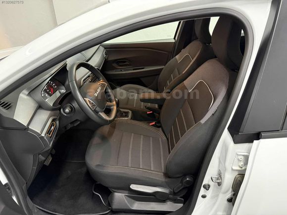 2023 49 BINDE 1.0 TCE OTOMATİK ESSENTİAL EMSALSİZ TEMİZLİKTE
