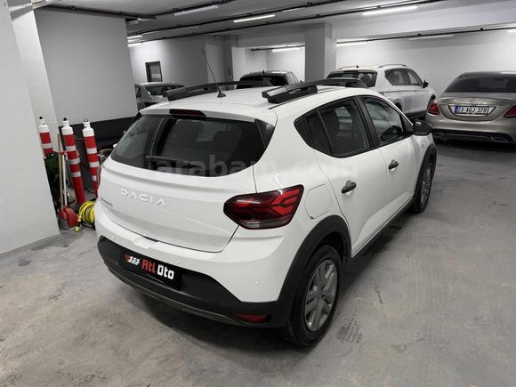 2023 49 BINDE 1.0 TCE OTOMATİK ESSENTİAL EMSALSİZ TEMİZLİKTE