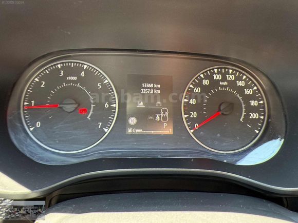 2025 SANDERO STEPWAY 1.0TCE EXPRESSİON 90HP 13.500KM BOYASIZ