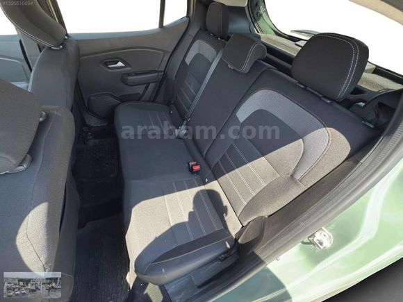2025 SANDERO STEPWAY 1.0TCE EXPRESSİON 90HP 13.500KM BOYASIZ