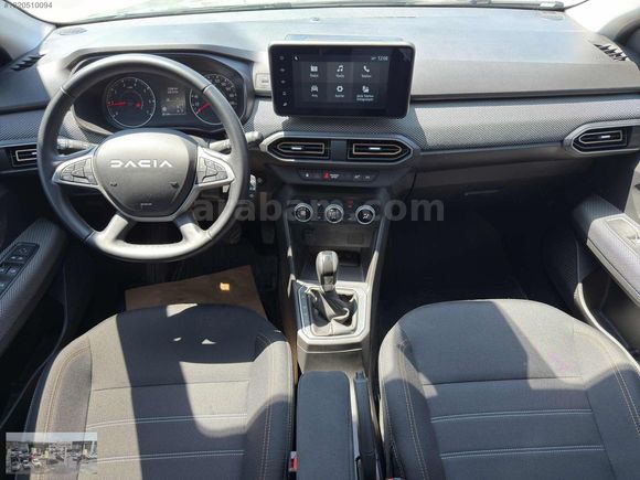 2025 SANDERO STEPWAY 1.0TCE EXPRESSİON 90HP 13.500KM BOYASIZ