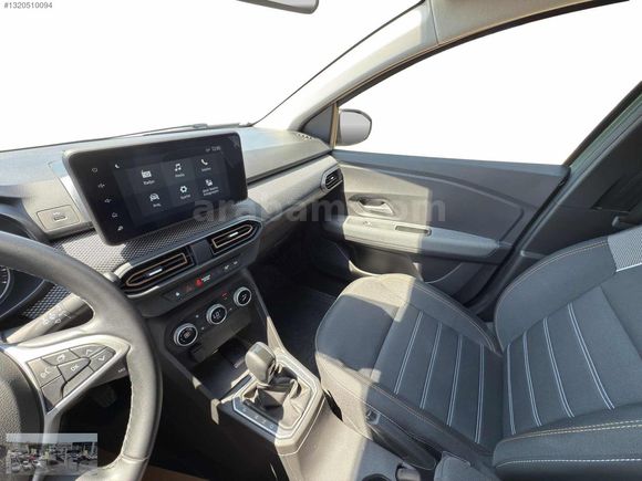 2025 SANDERO STEPWAY 1.0TCE EXPRESSİON 90HP 13.500KM BOYASIZ