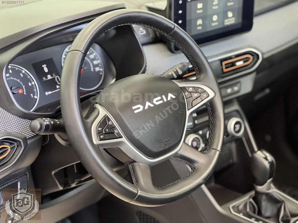 8.000KM+HATASIZ+SUNROOF+ELK.ELFREN+DİJİTAL+TABLETEKRN+ŞERİTTAKİP