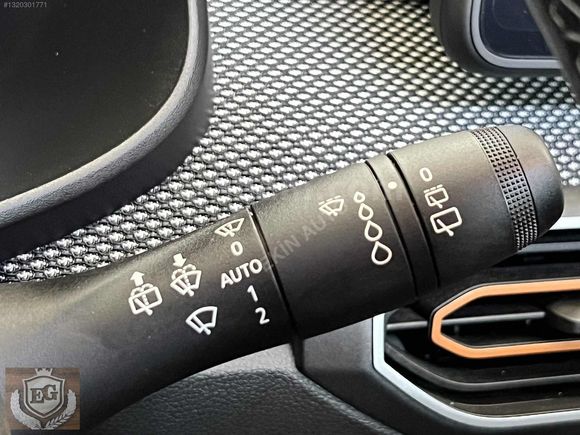 8.000KM+HATASIZ+SUNROOF+ELK.ELFREN+DİJİTAL+TABLETEKRN+ŞERİTTAKİP