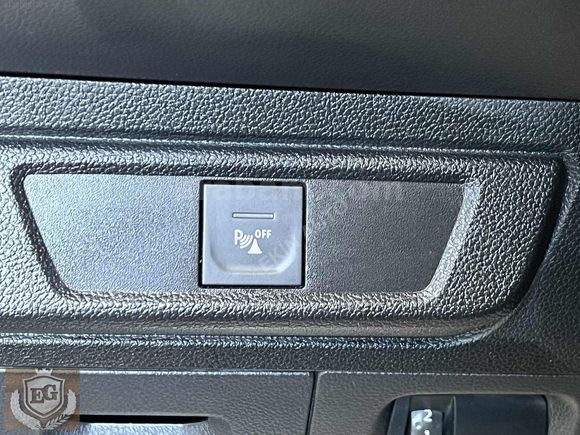 8.000KM+HATASIZ+SUNROOF+ELK.ELFREN+DİJİTAL+TABLETEKRN+ŞERİTTAKİP
