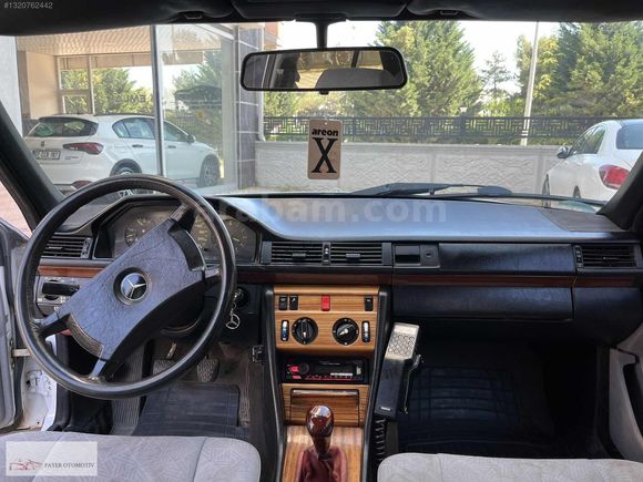 PAYER OTOMOTİV DEN HATASIZ MERCEDES 200 E 1998 TRAFİĞE ÇIKIŞLI