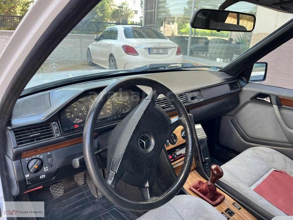 PAYER OTOMOTİV DEN HATASIZ MERCEDES 200 E 1998 TRAFİĞE ÇIKIŞLI