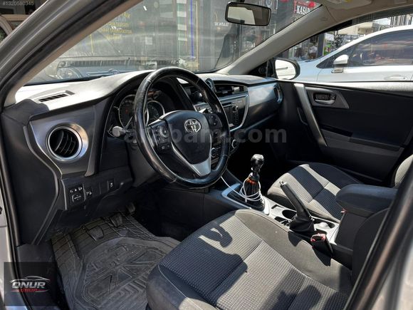 ONUR`DAN TOYOTA AURİS HATASIZ AYARINDA TERTEMİZ AİLE ARACI