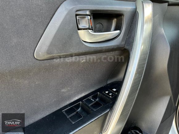 ONUR`DAN TOYOTA AURİS HATASIZ AYARINDA TERTEMİZ AİLE ARACI