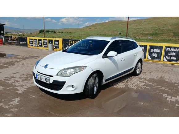 Sahibinden Renault Megane 1.5 dCi Sport Tourer Expression 2011 Model  214.000 km Beyaz