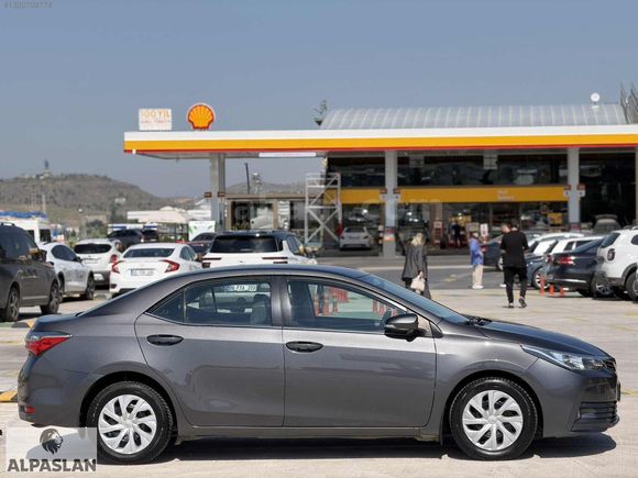 HATASIZ MAKYAJLI KASA DİZEL OTOMATİK COROLLA