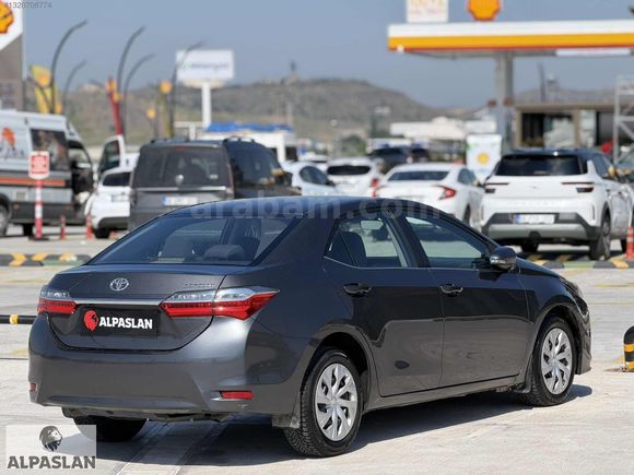 HATASIZ MAKYAJLI KASA DİZEL OTOMATİK COROLLA