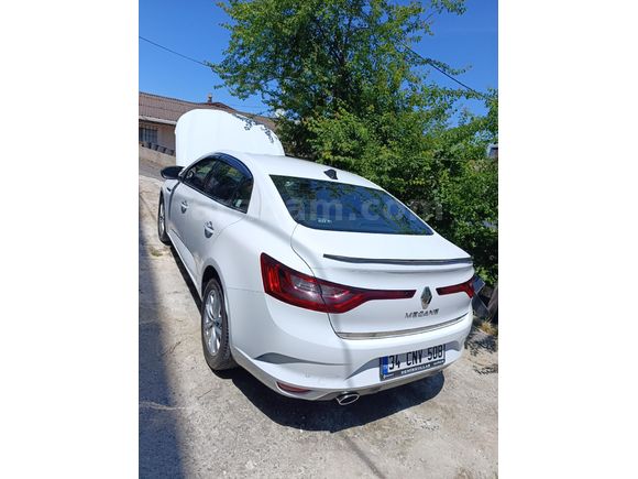 TEMİZ BAKIMLI MEGANE4 l