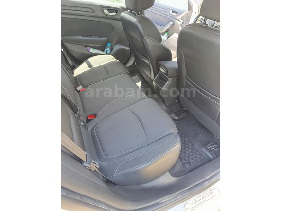 TEMİZ BAKIMLI MEGANE4 l
