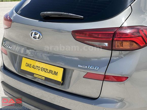 DAS AUTO,dan Tucson 1.6 CRDİ 4x4 Elite plus otomatik cam tavan