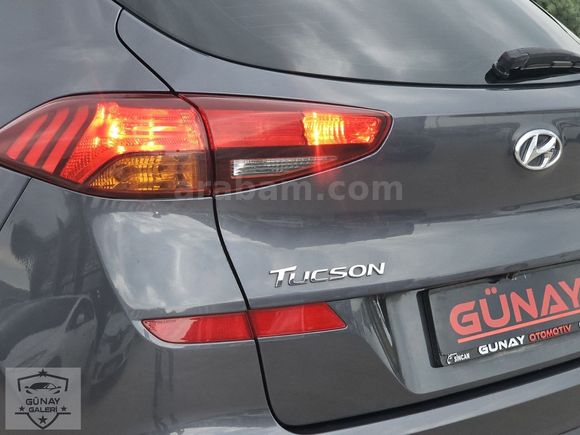 HATASIZ BOYASIZ HASAR KAYITSIZ 1.6 CRDİ TUCSON CAM GİBİ