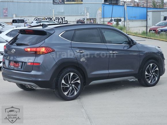 HATASIZ BOYASIZ HASAR KAYITSIZ 1.6 CRDİ TUCSON CAM GİBİ